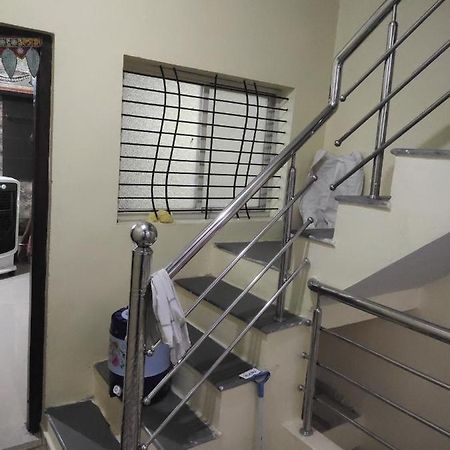 אויאיין Yashu Guest House מראה חיצוני תמונה